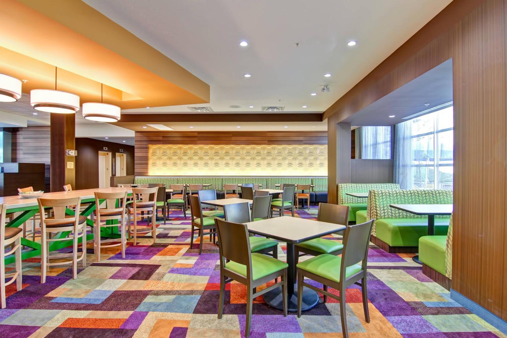 Fairfield Inn & Suites By Marriott Kamloops Zewnętrze zdjęcie