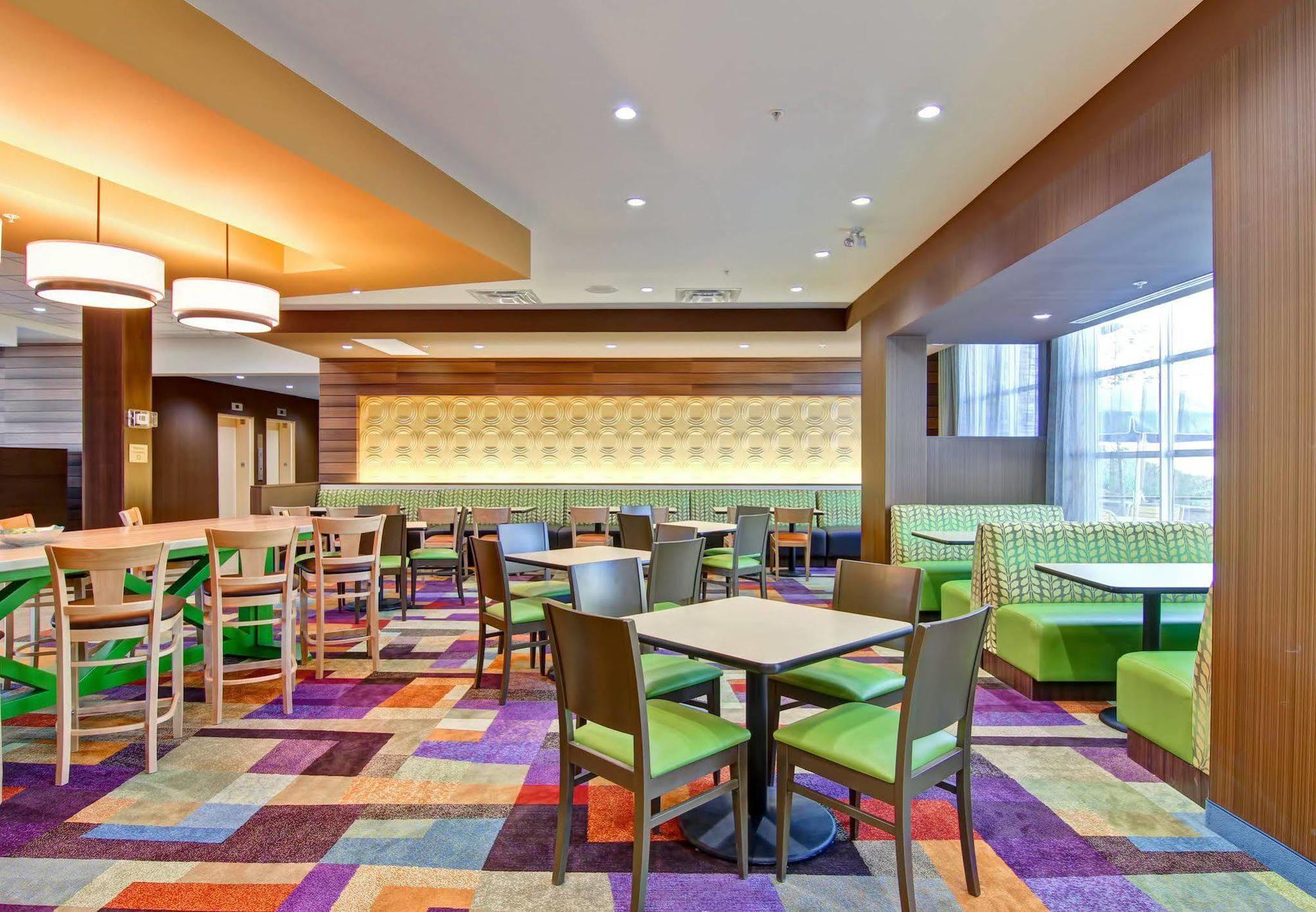 Fairfield Inn & Suites By Marriott Kamloops Zewnętrze zdjęcie